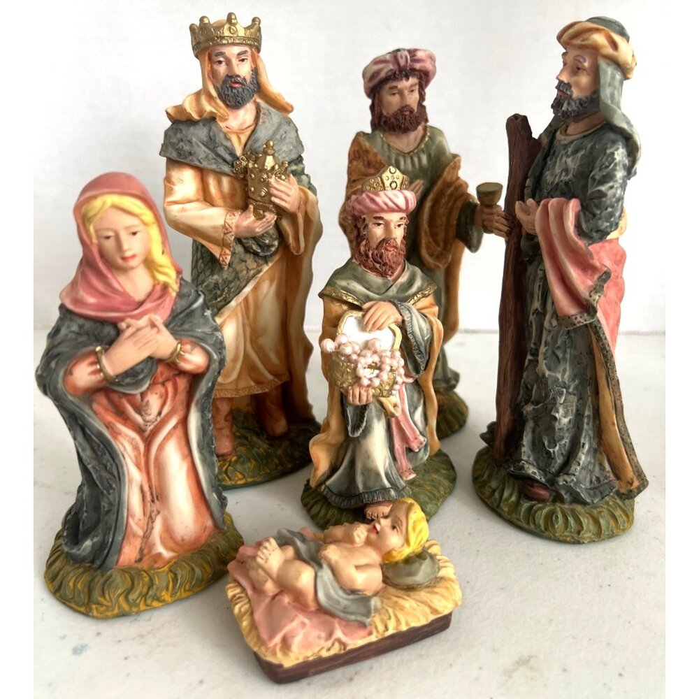 Vtg Small Hand-Painted Nativity Set Holy Family Mary Joseph Jesus Wisemen - Picture 5 of 8